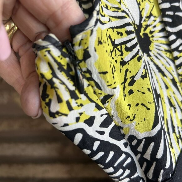 BCBGMaxAzria 100% Silk Colorful Strappy Faux Wrap Empire Top Size XS - Picture 4 of 9